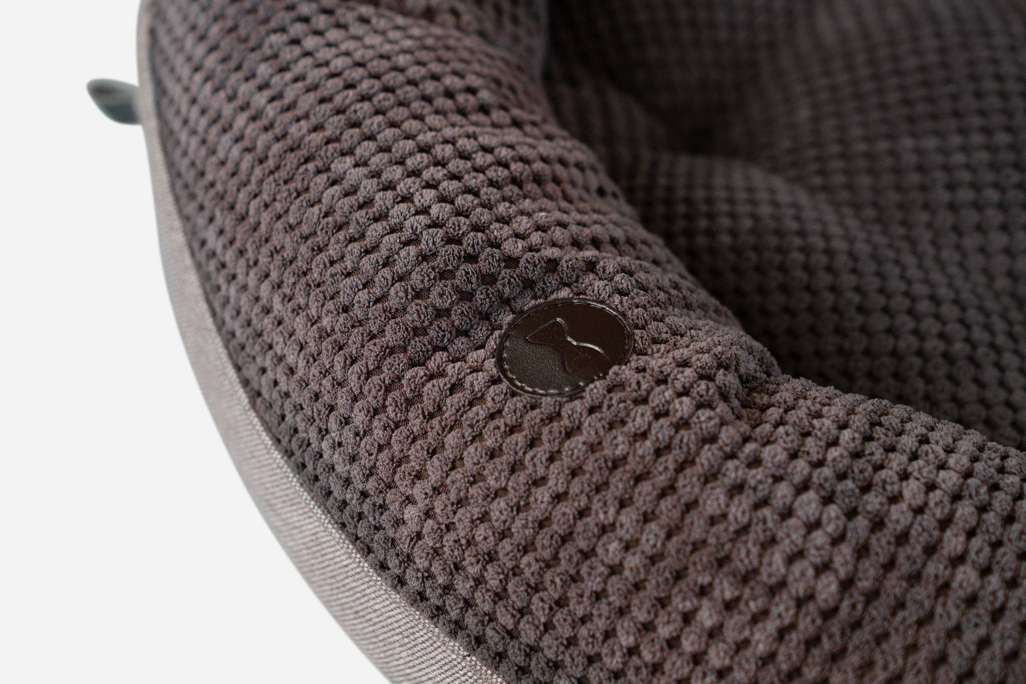 Bruin Kastanjebruine Donut Hondenmand voor groothandel op Faire2