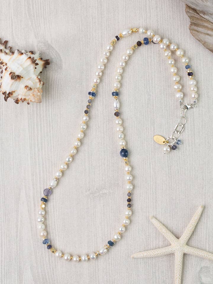 Seaside 21-22" Zoetwaterparel, Kyaniet, Ioliet Collage Ketting voor wholesale door Anne Vaughan Designs Jewelry
