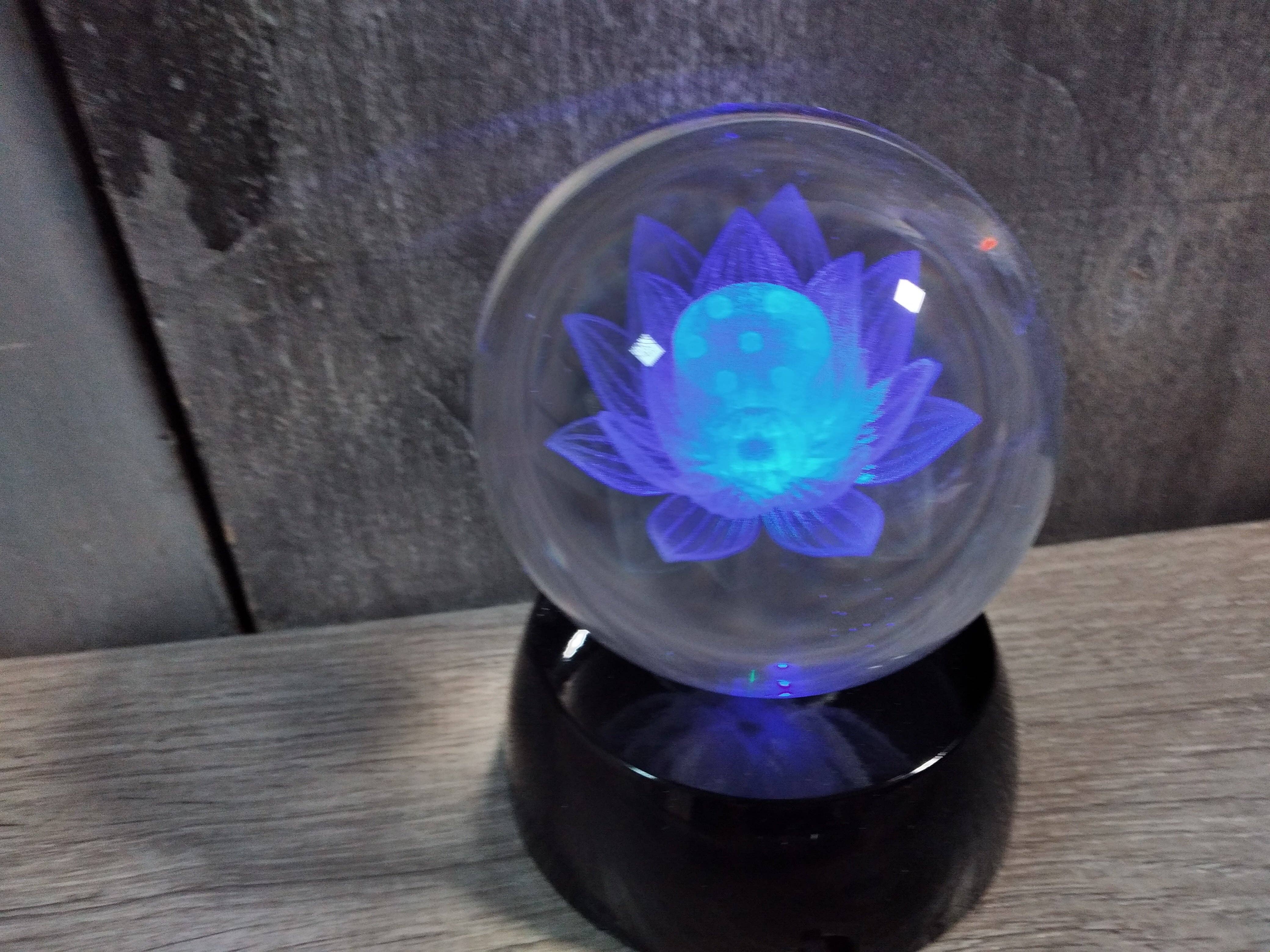 Keystone Crystals - Vente Décorations de table - Sphère en verre gravée au laser 80 mm6