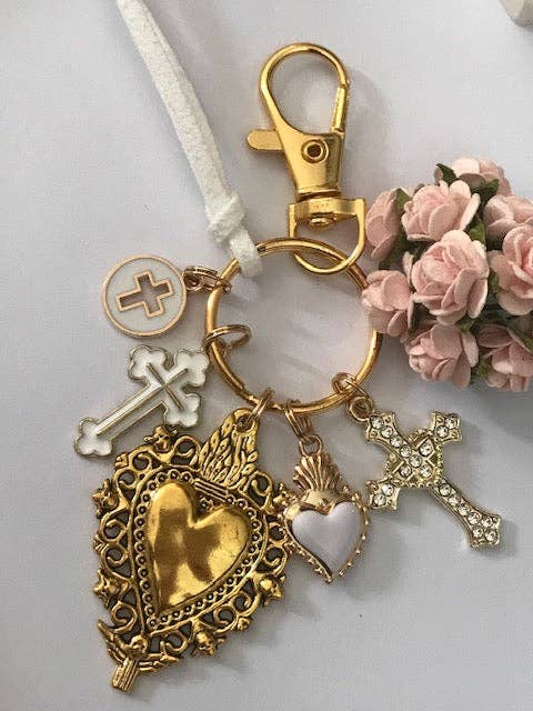 Miss DJ Angel – wholesale Nyckelringar - Dam – Nyckelring med heligt hjärta och kors – gåva till mamma, ex-voto, mirakelmedaljong, vit nyckelring1