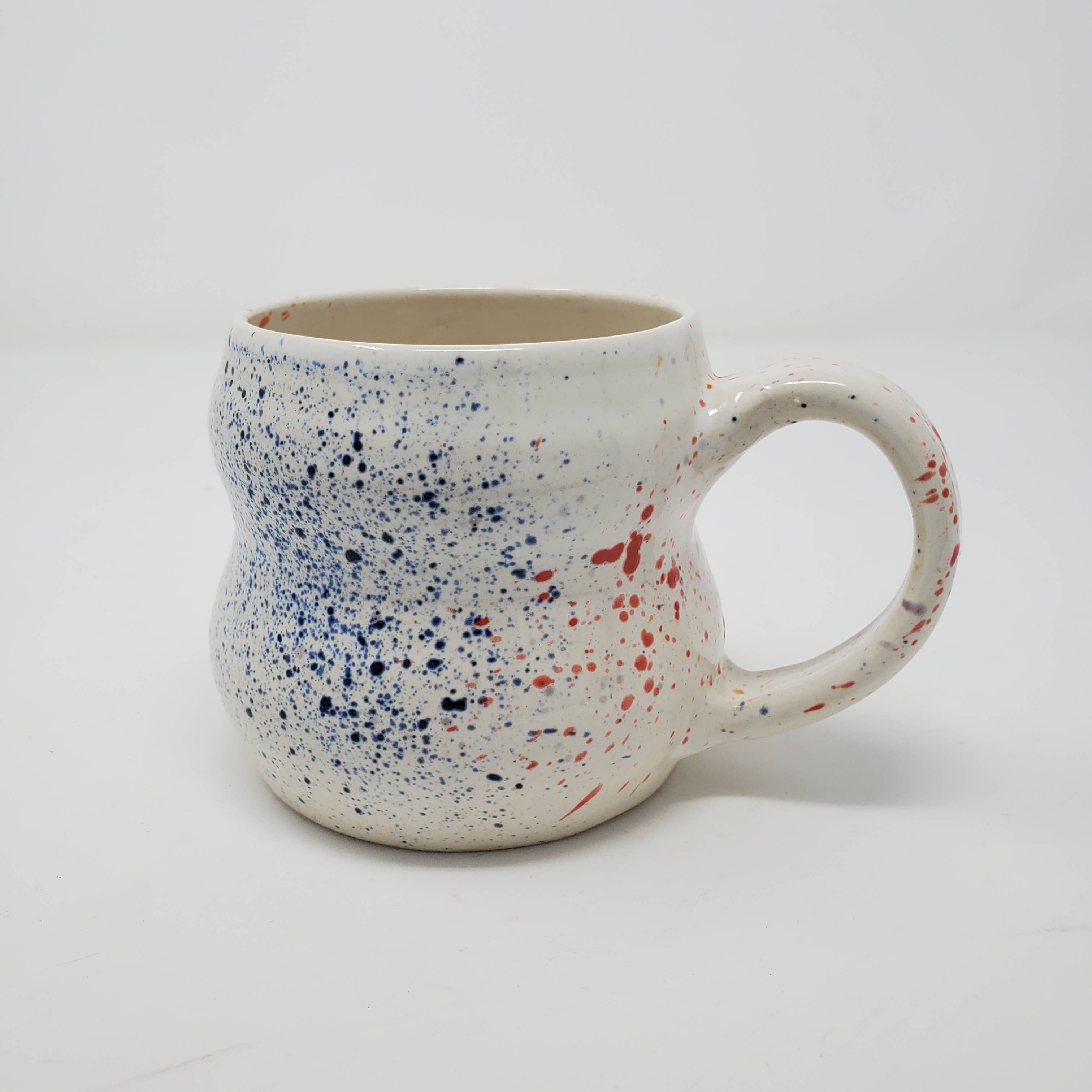 LaLa Gallery – Engroshandel Kaffekrus – Speckled Curvy eller Zig Zag Krus - Håndlavet1