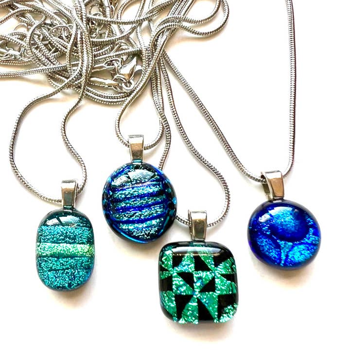 Glass Town USA – wholesale Individuell berlock/hänge – Dikroiskt glas hänge - OOAK Mix - Blå gröna svala färger
