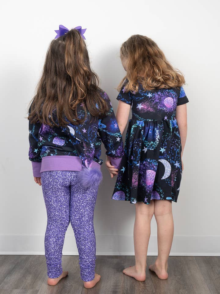 Lilla Glitter Galaxy Planeter vokse med mig kjole eller Peplum for engroshandel hos Redeemed Made New