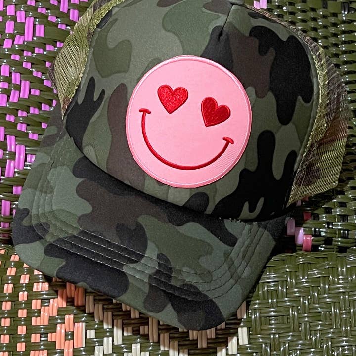 Casquette Confettees Happy Heart Trucker - Camo pour la vente par Confettees