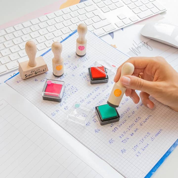 Trendhaus - Venta al por mayor Sello de goma/decorativo - Niños y bebés - Almohadilla de tinta motivacional 2,5 x 2,5 cm, surtido de 6 colores2