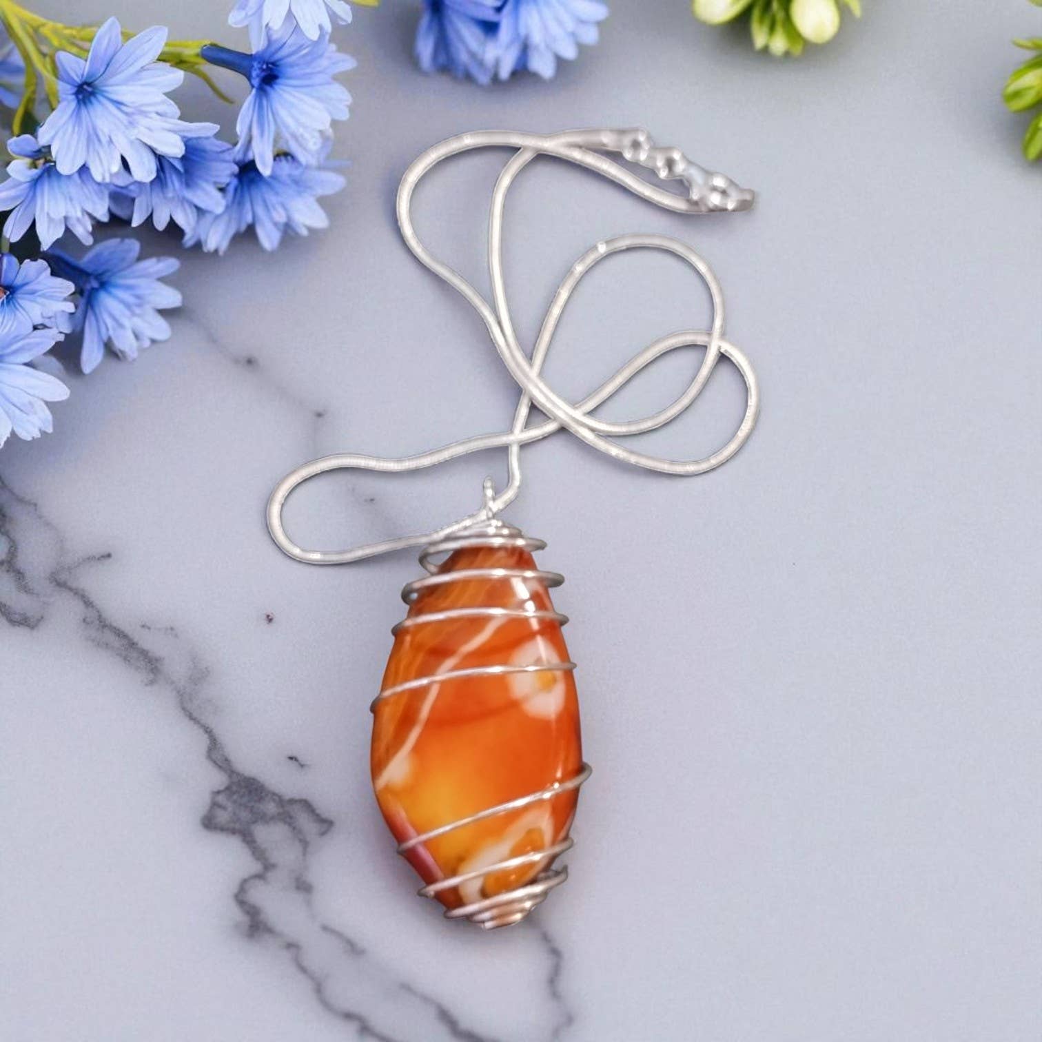 Funky Aura Boutique - Wholesale Pendant/Charm Necklace - Necklace, Wire Caged Sardonyx Stone 18" Chain - Gorgeous1
