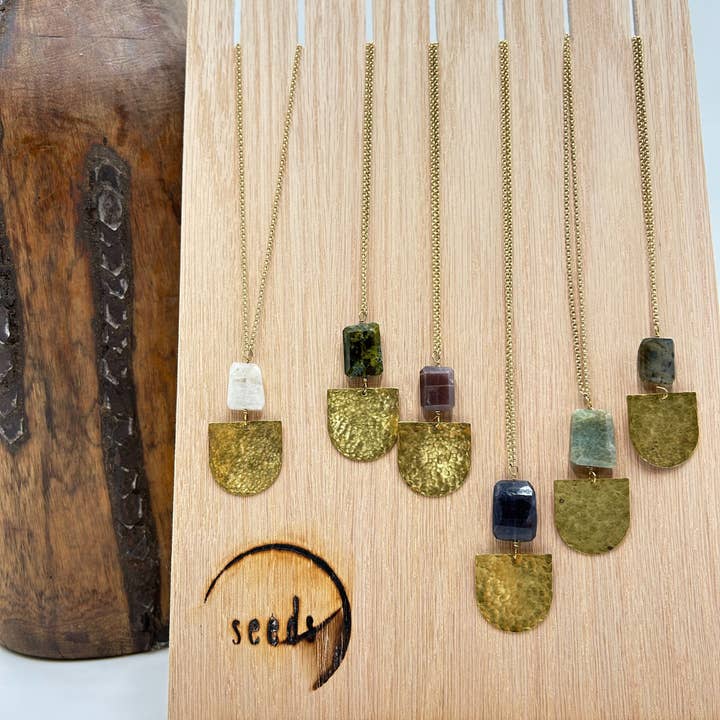 Ensemble de colliers Hinckley en or mat pour la vente par Seeds