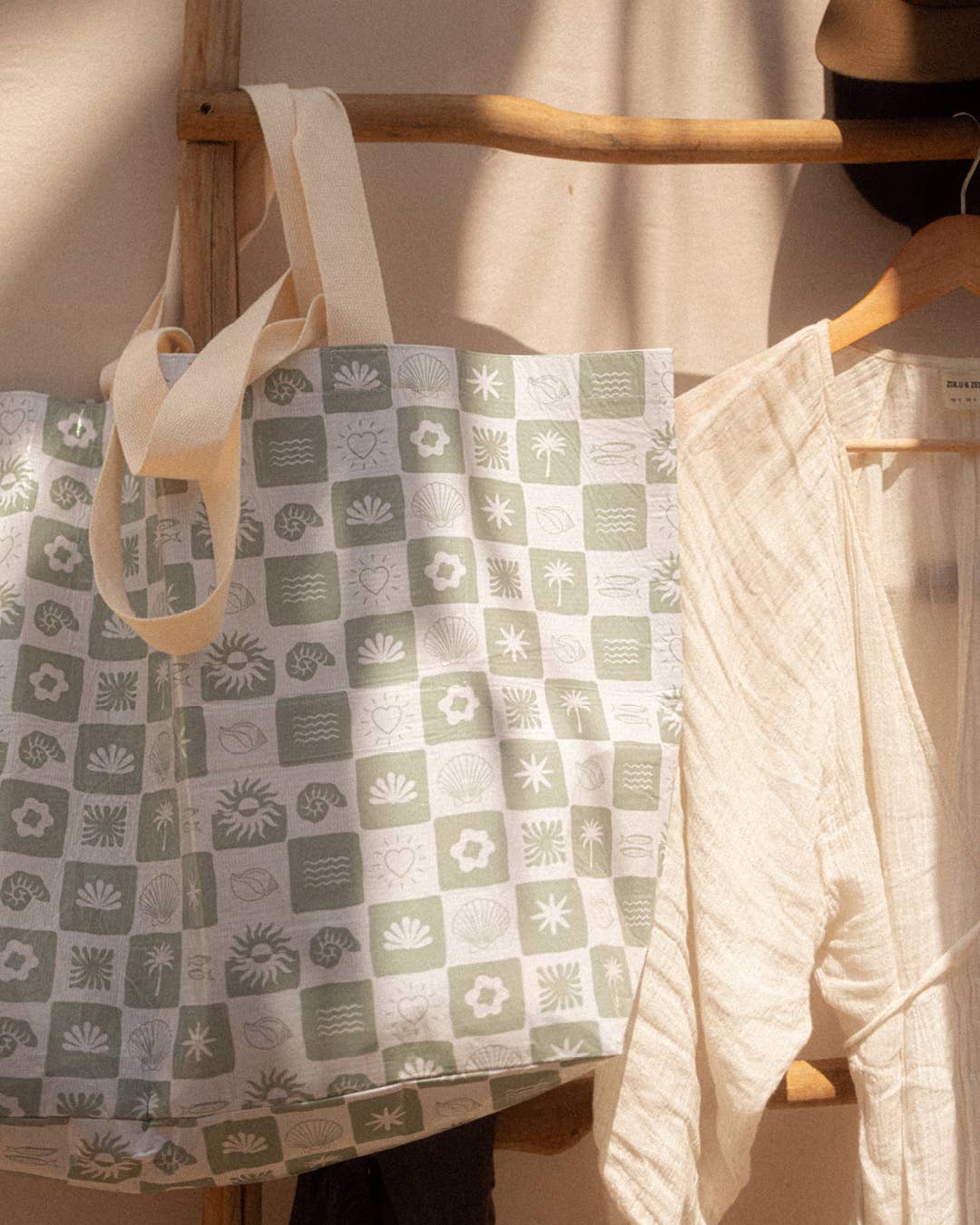 Hello Weekend - Vendita all'ingrosso Borsa tote - Donna - Borsa da weekend con tasca - Verde Salvia Neutro a Quadri2