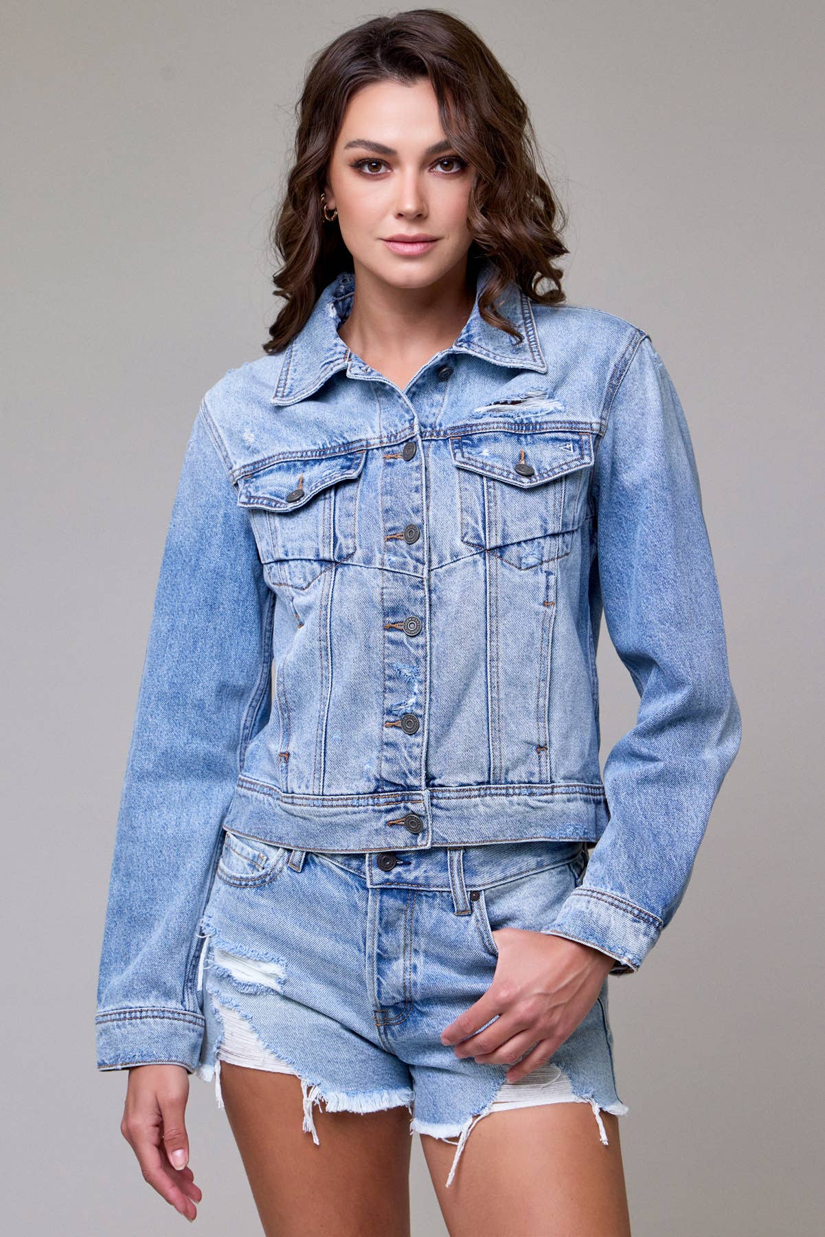 Hidden Jeans - Wholesale Denim Jacket - Women's - Light Wash Fitted Trucker Jacket0