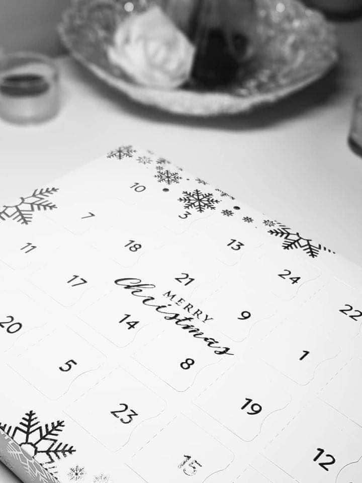 Wax Melt Advent Calendar for wholesale by The Fizz Bizz