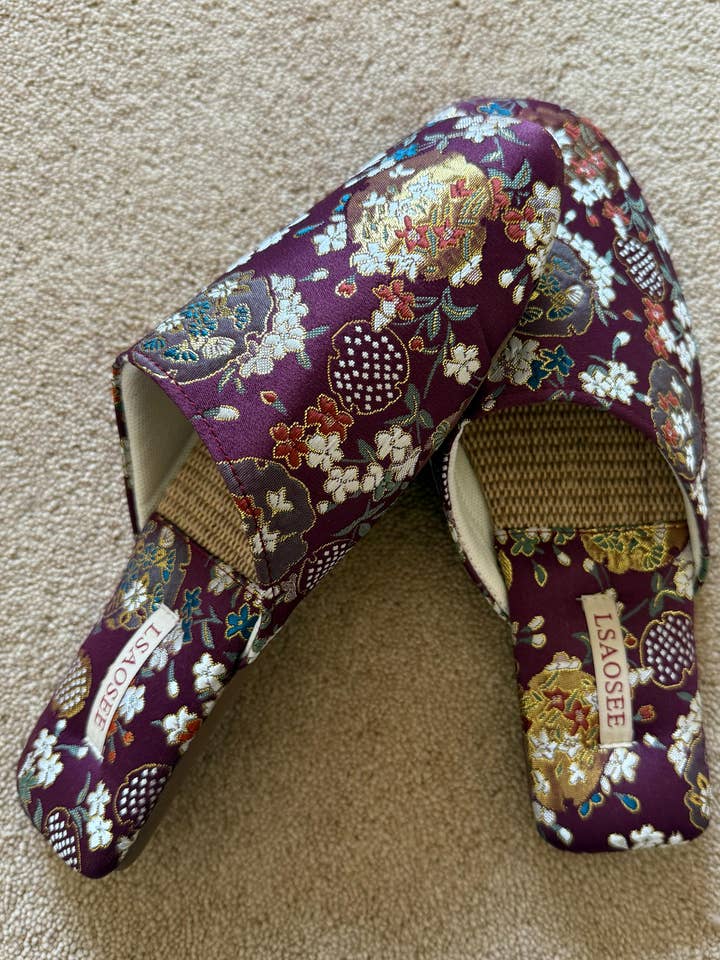 Embroidered Women's Slippers with Oriental Motifs - Purple for wholesale by Lian Collection