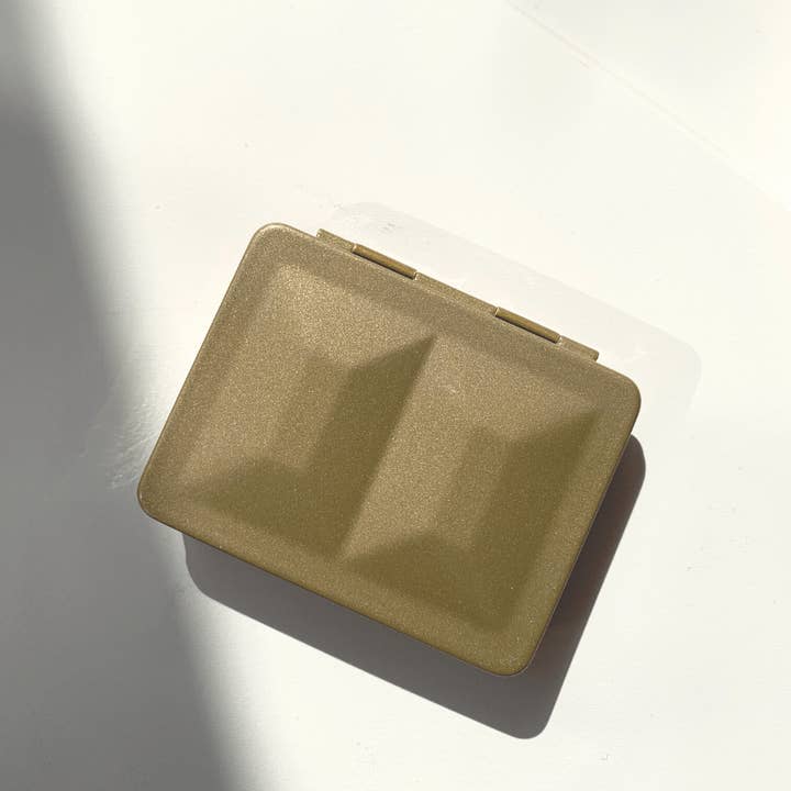 LA NOUVELLE VAGUE COULEURS - Wholesale Palette/Mixing Tray - Small empty lacquered metal watercolor palette - 3 colors available11