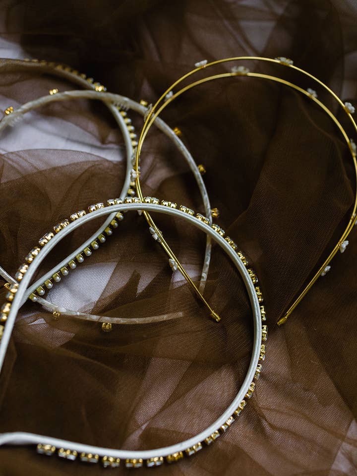 ANNA//Diadema floral//Cápsula de primavera para venta al por mayor de Hushed Commotion