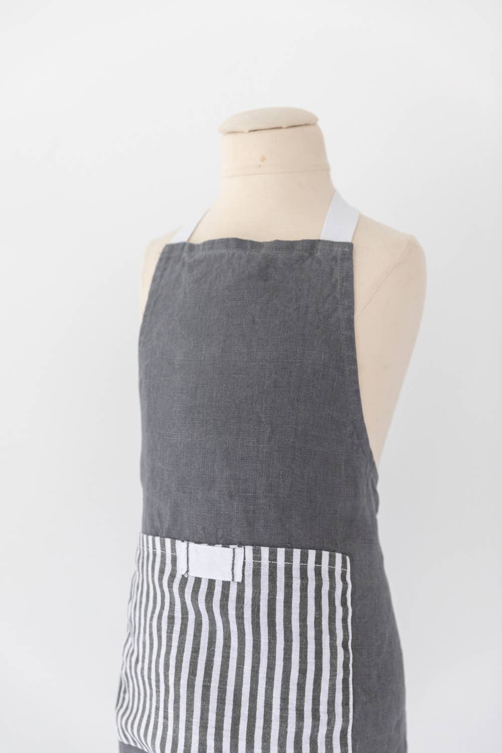 Heirloomed Collection - Wholesale Apron - Kids - Keepsake Jar Linen Child Apron Pewter1