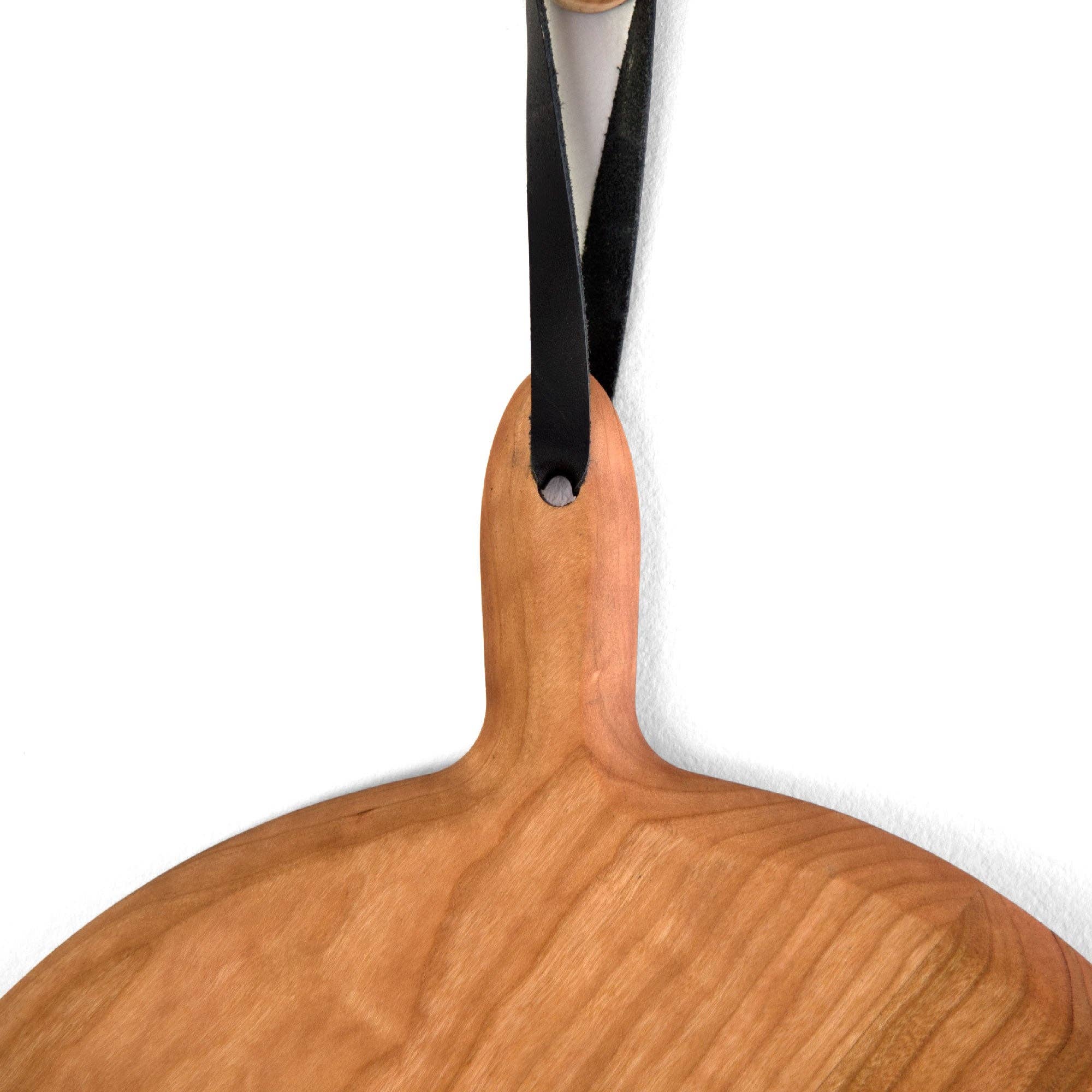 KHEM Studios - Wholesale Cutting Board - Cutting Board Circle Board Handcrafted Hardwood2