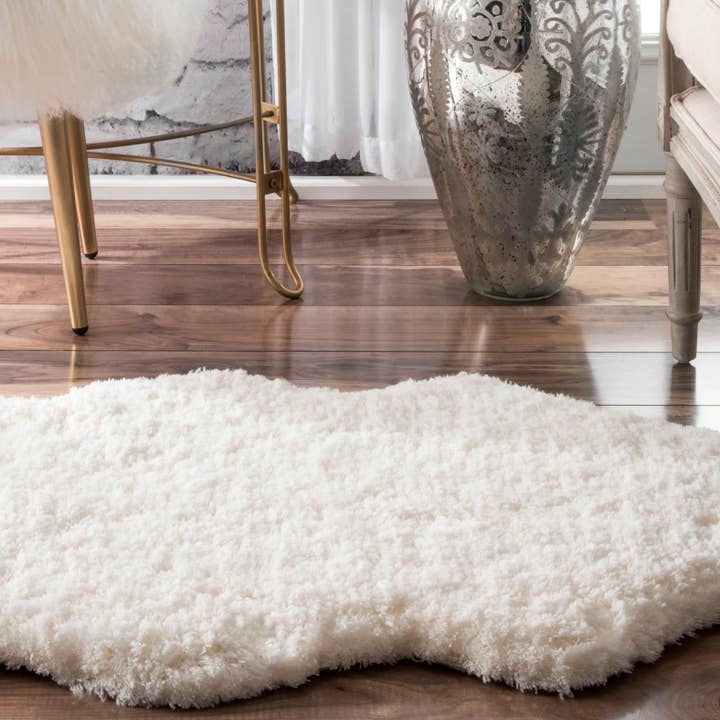 nuLOOM - Wholesale Area Rug - Hand Tufted Double Pelt Faux Sheepskin Area Rug1