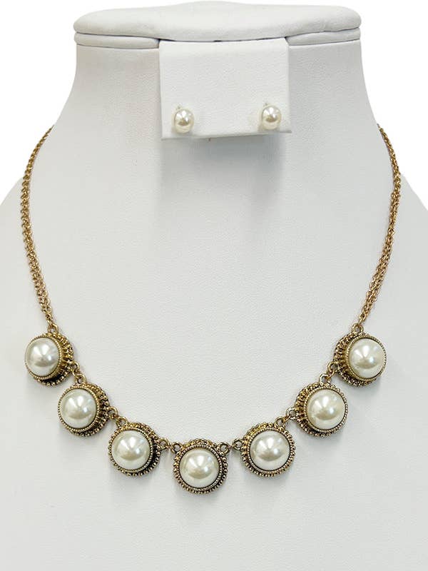 Ensemble de colliers à maillons en perles encadrés pour la vente par Andrea Bijoux