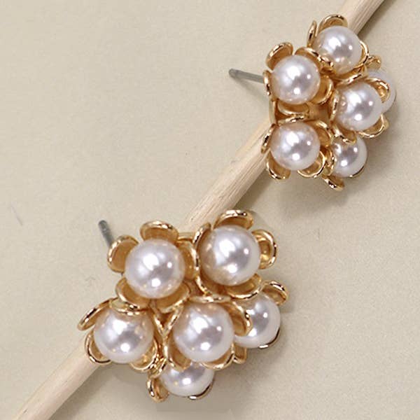 Gold CLUSTER PEARL FLOWER STUD EARRINGS | 31E24800 for wholesale on Faire