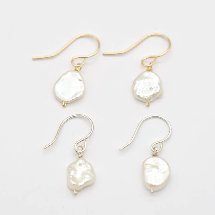 Semplici orecchini in argento con perla keshi per la vendita all'ingrosso da parte di Sista Jewelry