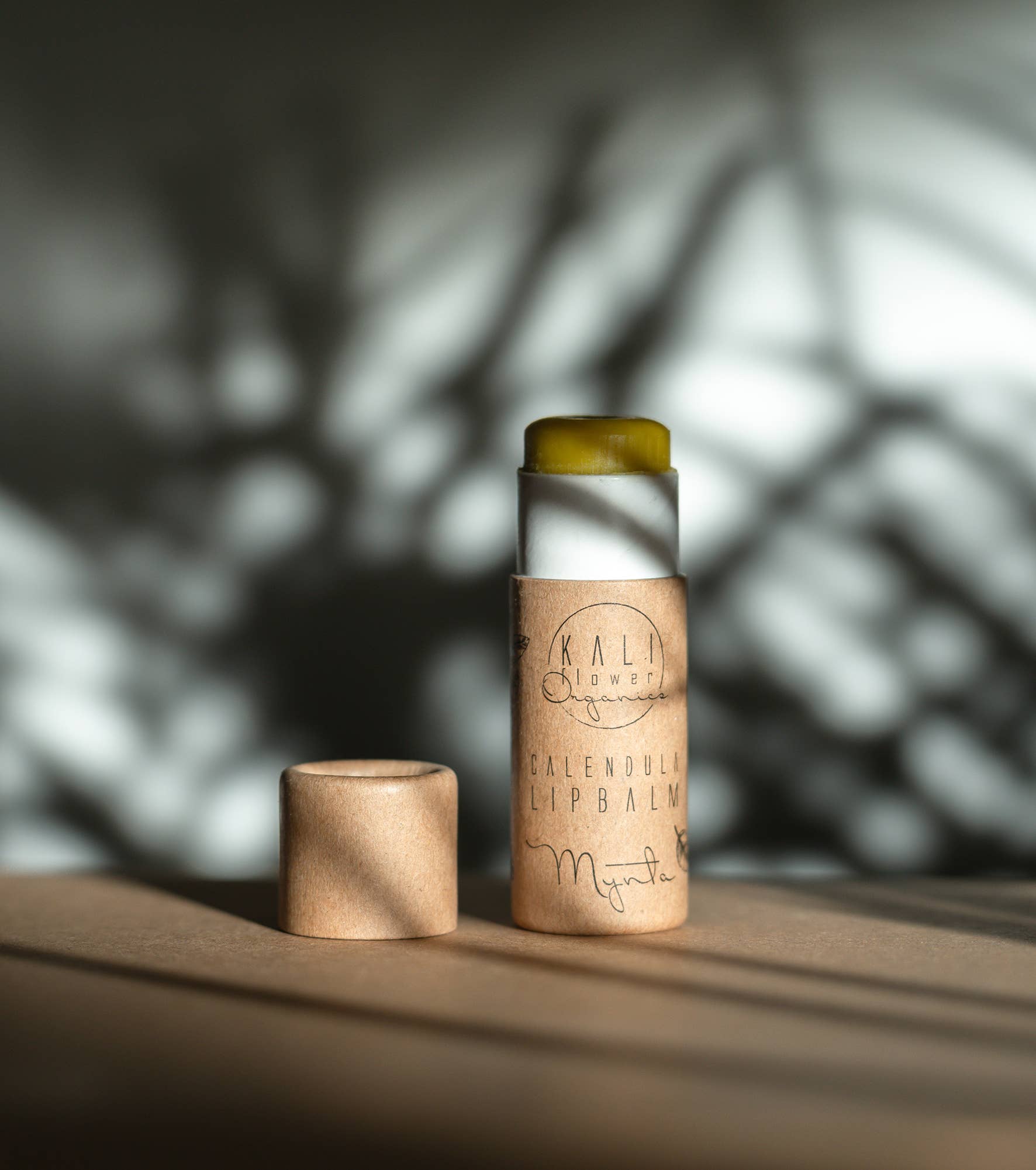 KaliFlower Organics – Engroshandel Læbepomade – Økologisk læbepomade i papomslag11