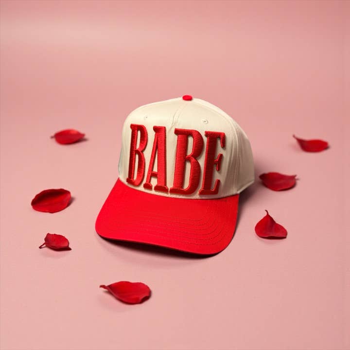 Shop Althea Designs - Vente Casquette de camionneur – femme - Chapeau brodé rouge en toile de la Saint-Valentin BABE1