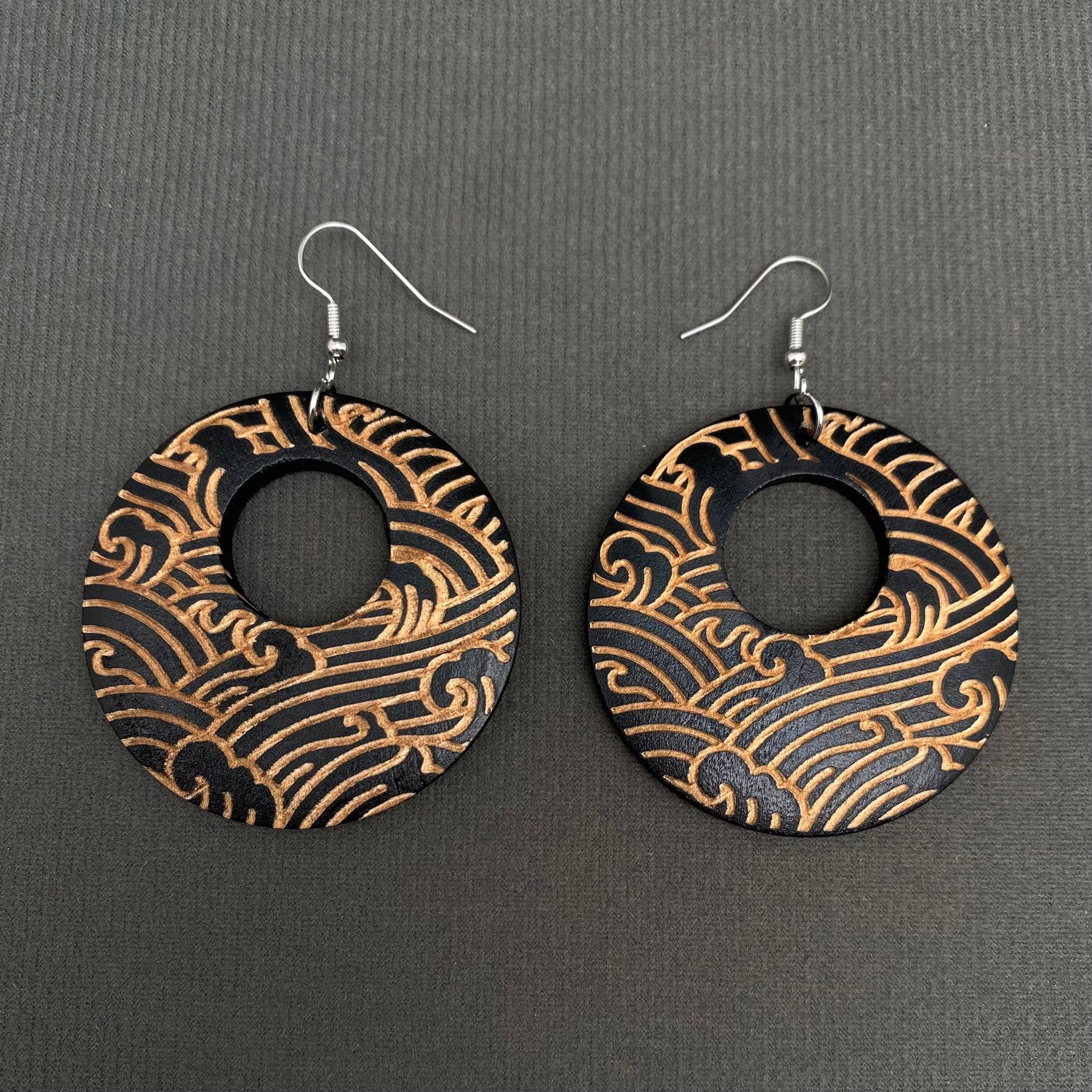 Mio Queena - Wholesale Dangle Earrings - Carving Pattern Wooden Round Dangle Earrings0