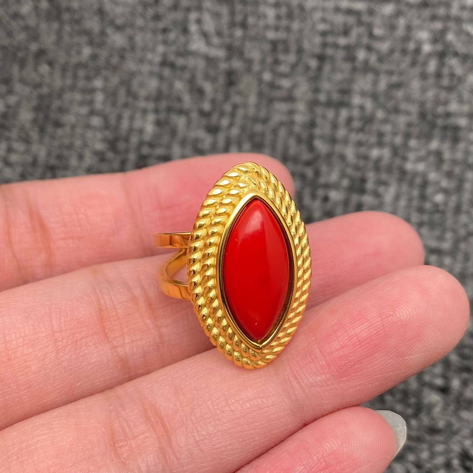 Mio Queena - Wholesale Single Stone/Solitaire Ring - Inlaid Red Agate Geometric 18K Gold Plated S.Steel Ring -FGS0