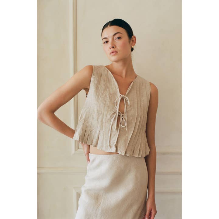 AR1159 | Canotta arruffata sul davanti con papillon plissettato in 100% lino intrecciato per la vendita all'ingrosso da parte di a.ren