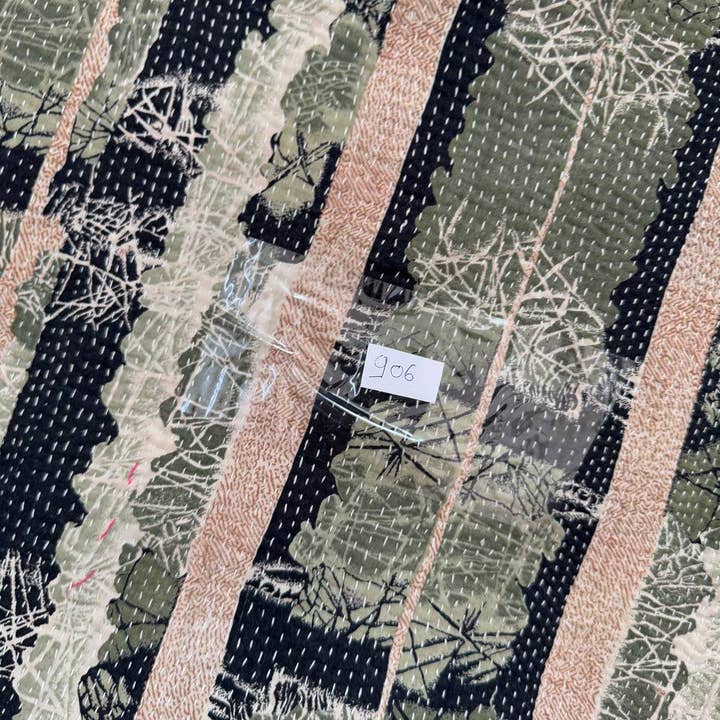 bhavnas boutique – wholesale Quilt – Cotton Fabric Kantha Quilt Timeless Craftsmanship Coverlet 3