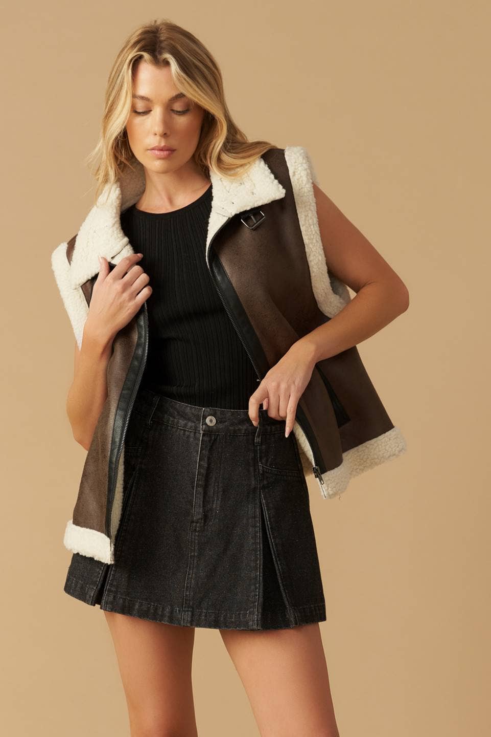 Brown A faux leather/sherpa vest - IJ10242 for wholesale on Faire