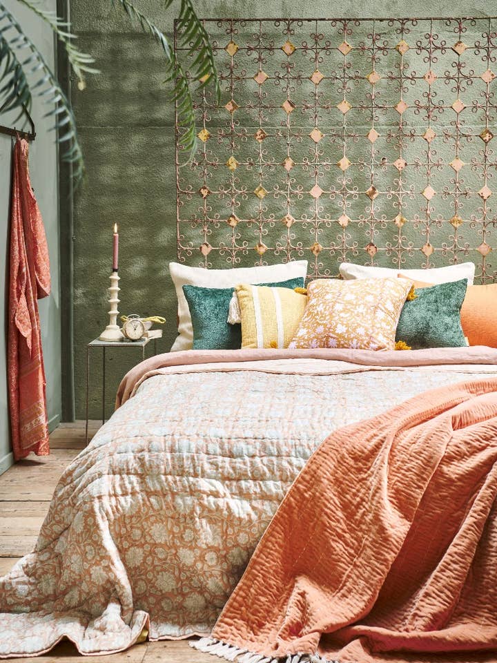 Quilted bedspread NAK2308 for wholesale by De Weldaad Authentic Interior