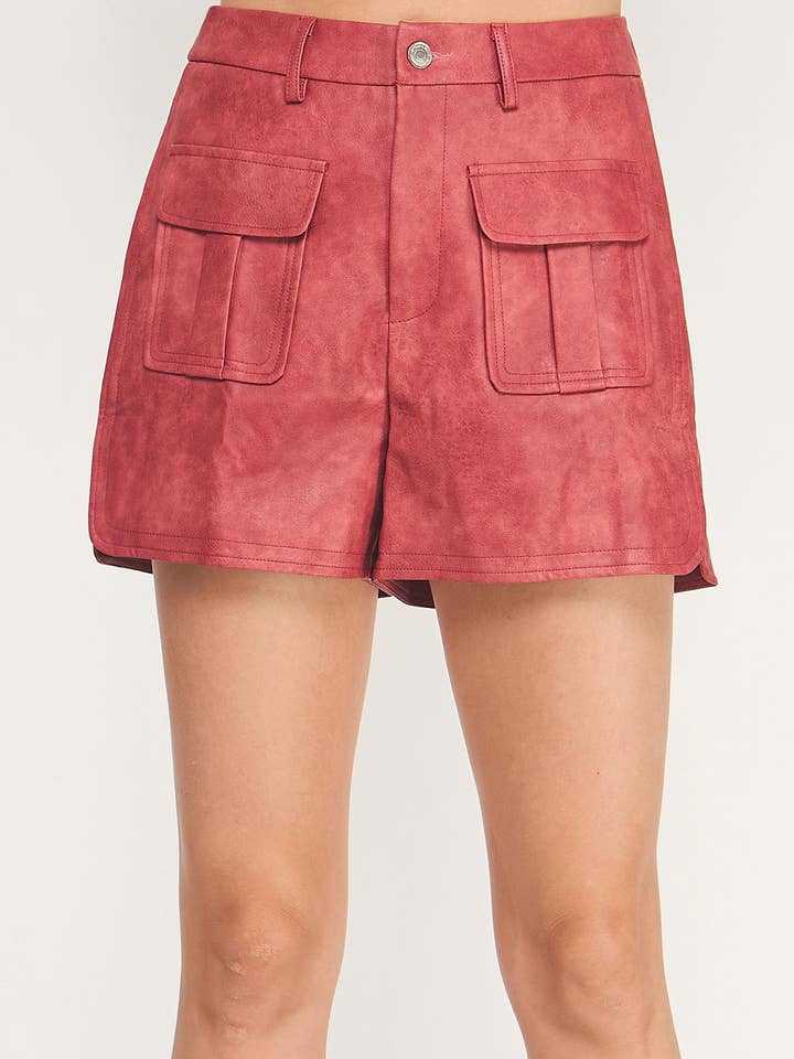 Calções de Pele Sintética Lavada com Detalhe de Racha Lateral por atacado de Strut & Bolt