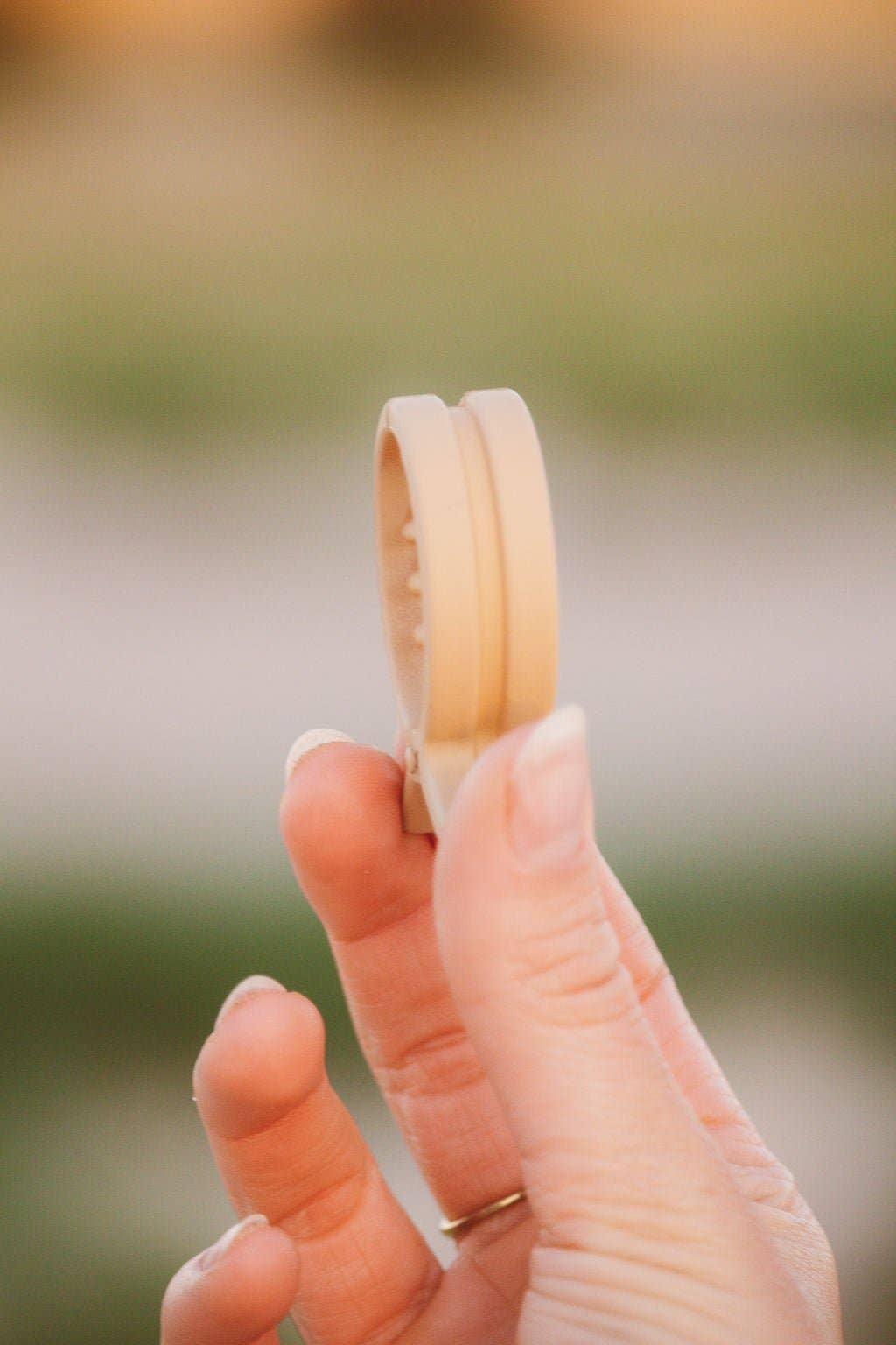 Shop Andi - Wholesale Hair Clip - Women's - Ponytail Claw Clip24