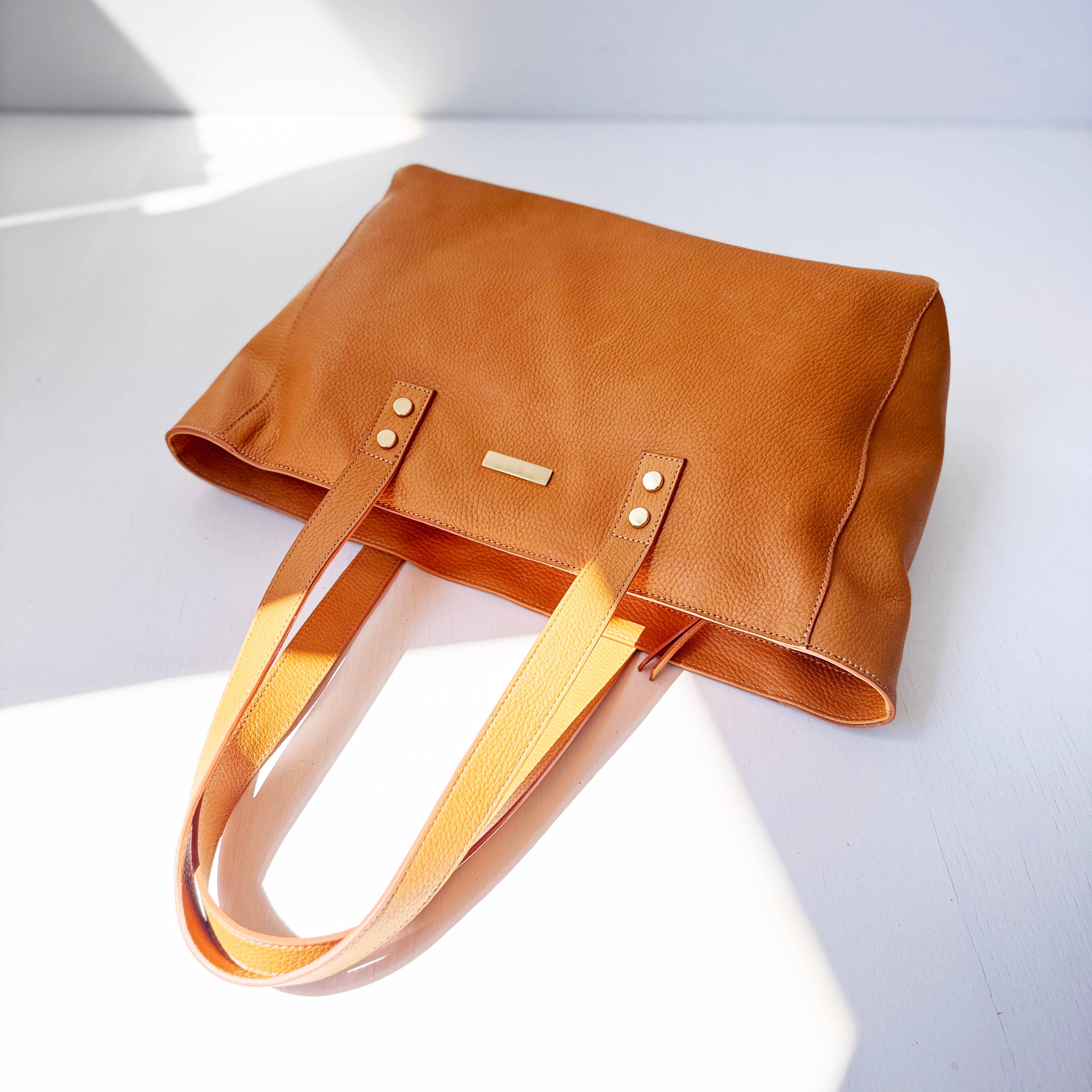 THE CODE - Vendita all'ingrosso Tracolla - Donna - Borsa Bowling Olga cammello4