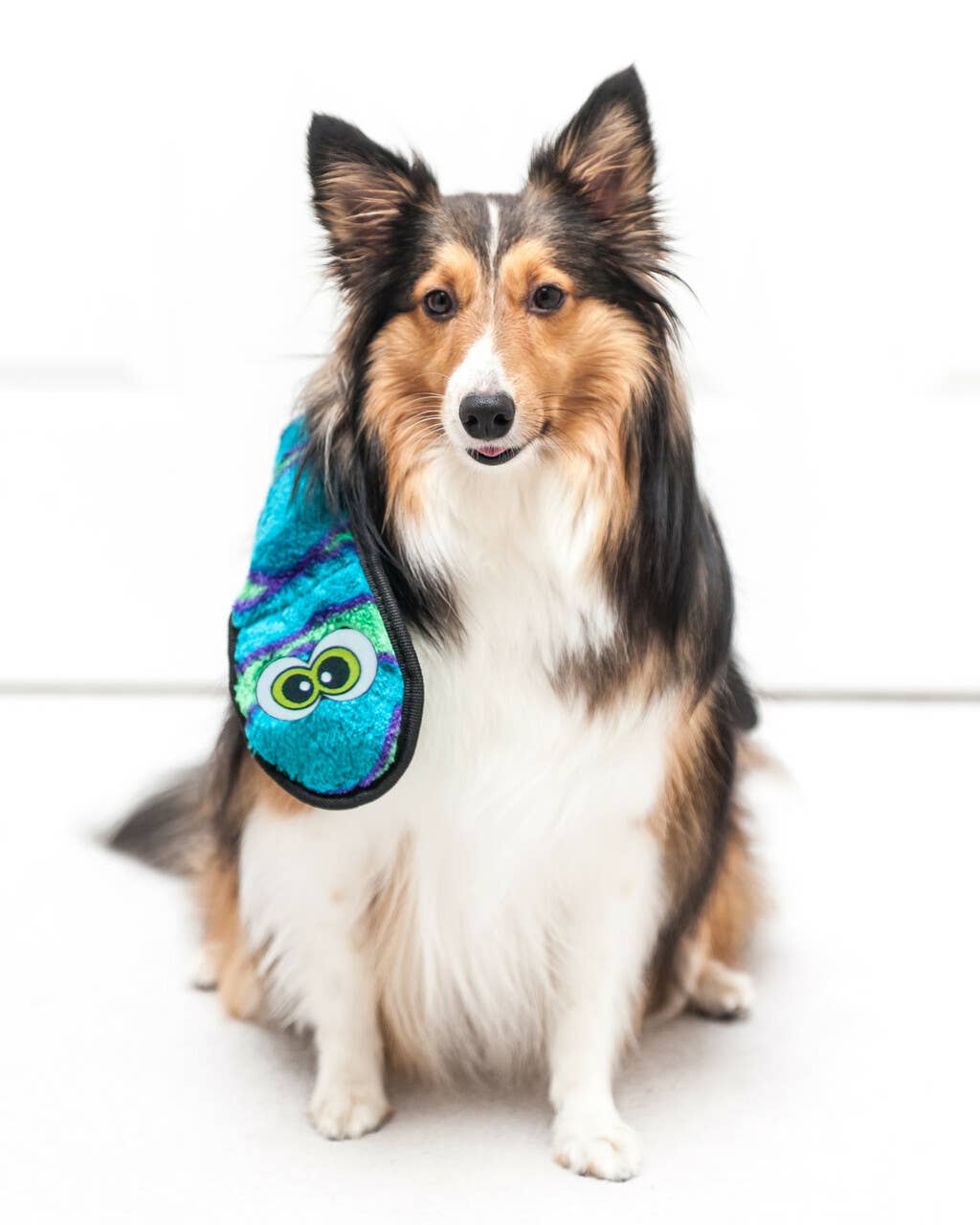 Pet Palette Distribution - Wholesale Pet Plush Toy - Dog - Outward Hound Invincibles Snake Durable Plush Toy Blue XL3