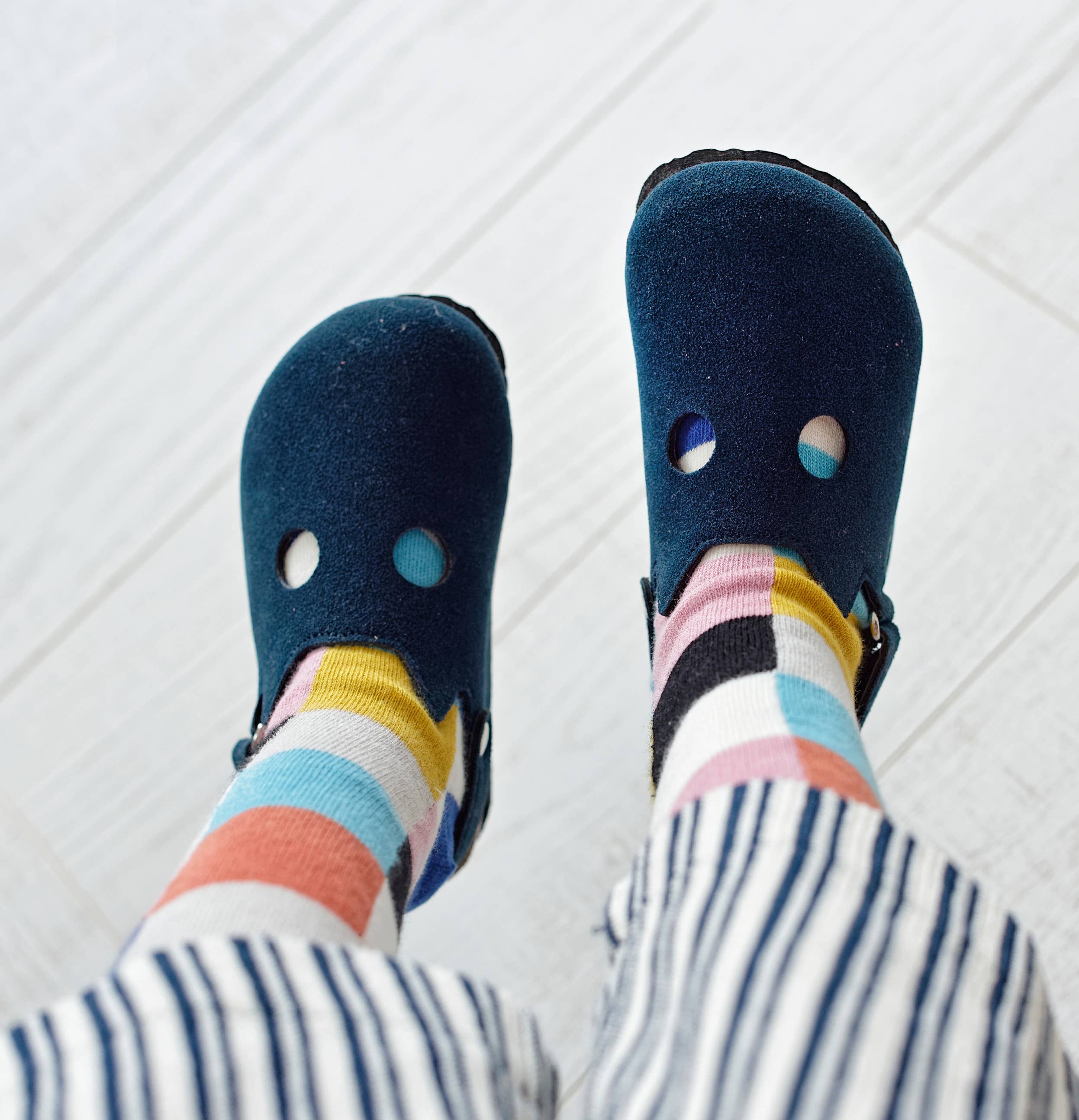 BOXBO – wholesale Strumpor - Barn – Knästrumpor Flower i färgglada rutor3