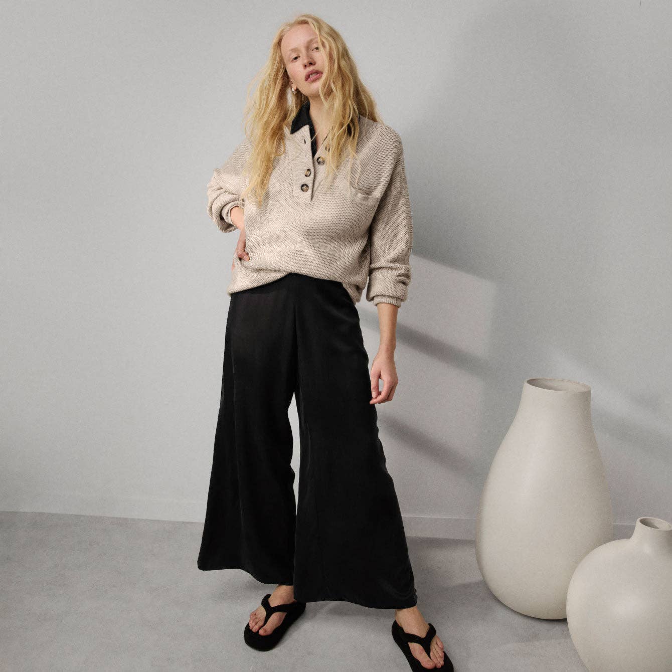 Noir immergé Ensemble de pantalons taille haute en soie lavable en vente sur Faire4