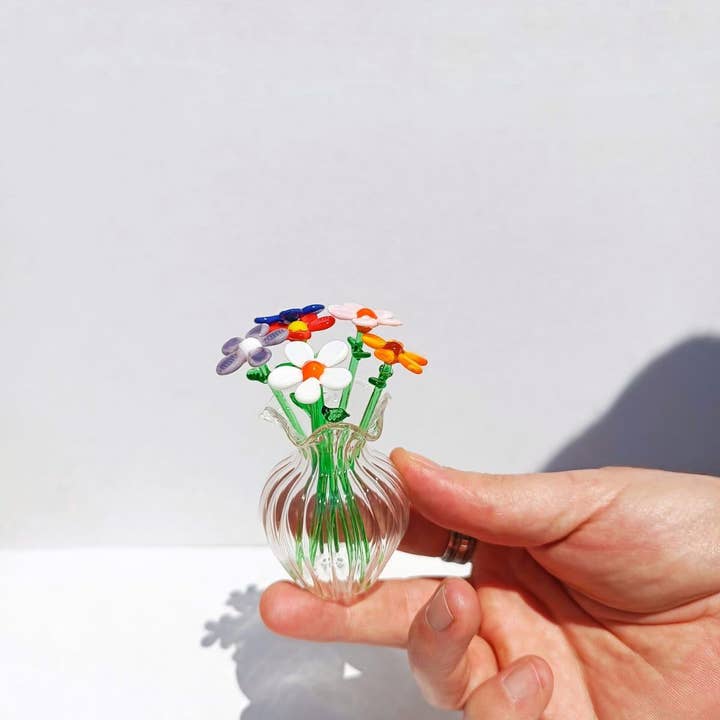 Adamodart - Wholesale Decorative Figurine - Lampwork Glass Daisy Bouquet, Mini flower figurine, Gerbera