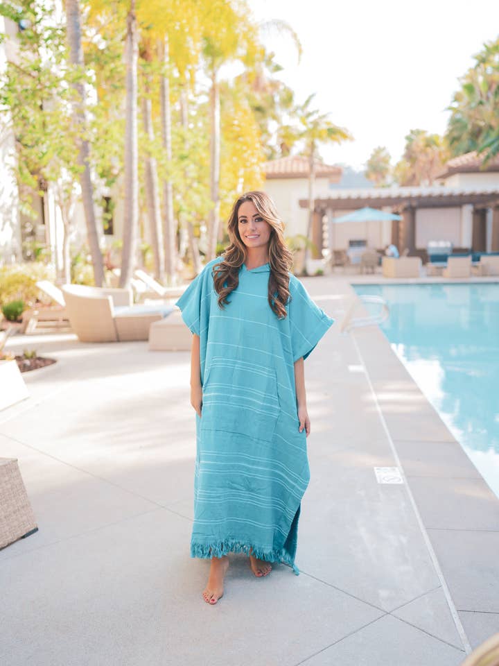 Basic Layers - Wholesale Poncho - Women's - DELMAR TERRY PONCHO3