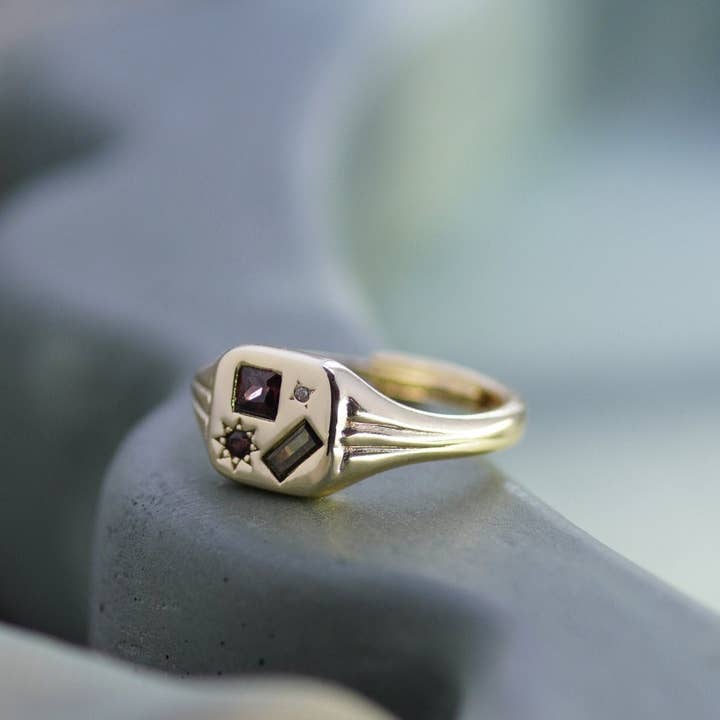 Junk Jewels Ltd - Wholesale Signet Ring - ASTRA Signet Ring