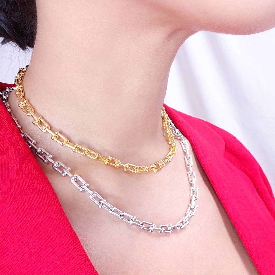 Prata Colar robusto de corrente de ligação em U para venda a revendedores na Faire3