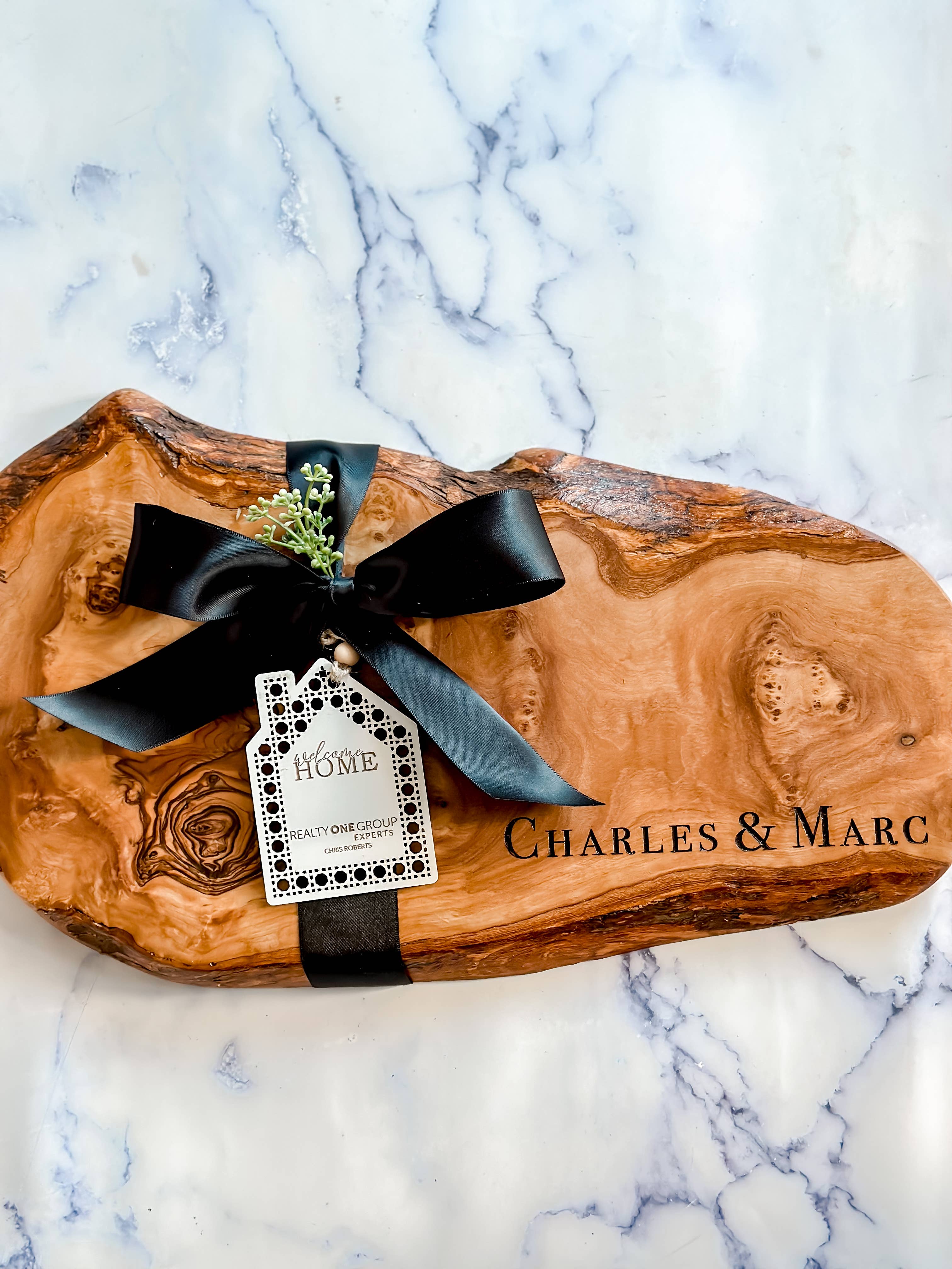 Theba Handmade - Wholesale Cutting Board - Olive Wood Board2