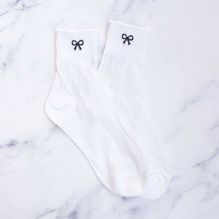 Tiepology - Vendita all'ingrosso Calzini - Donna - Calzini da donna a righe trasparenti con fiocco4