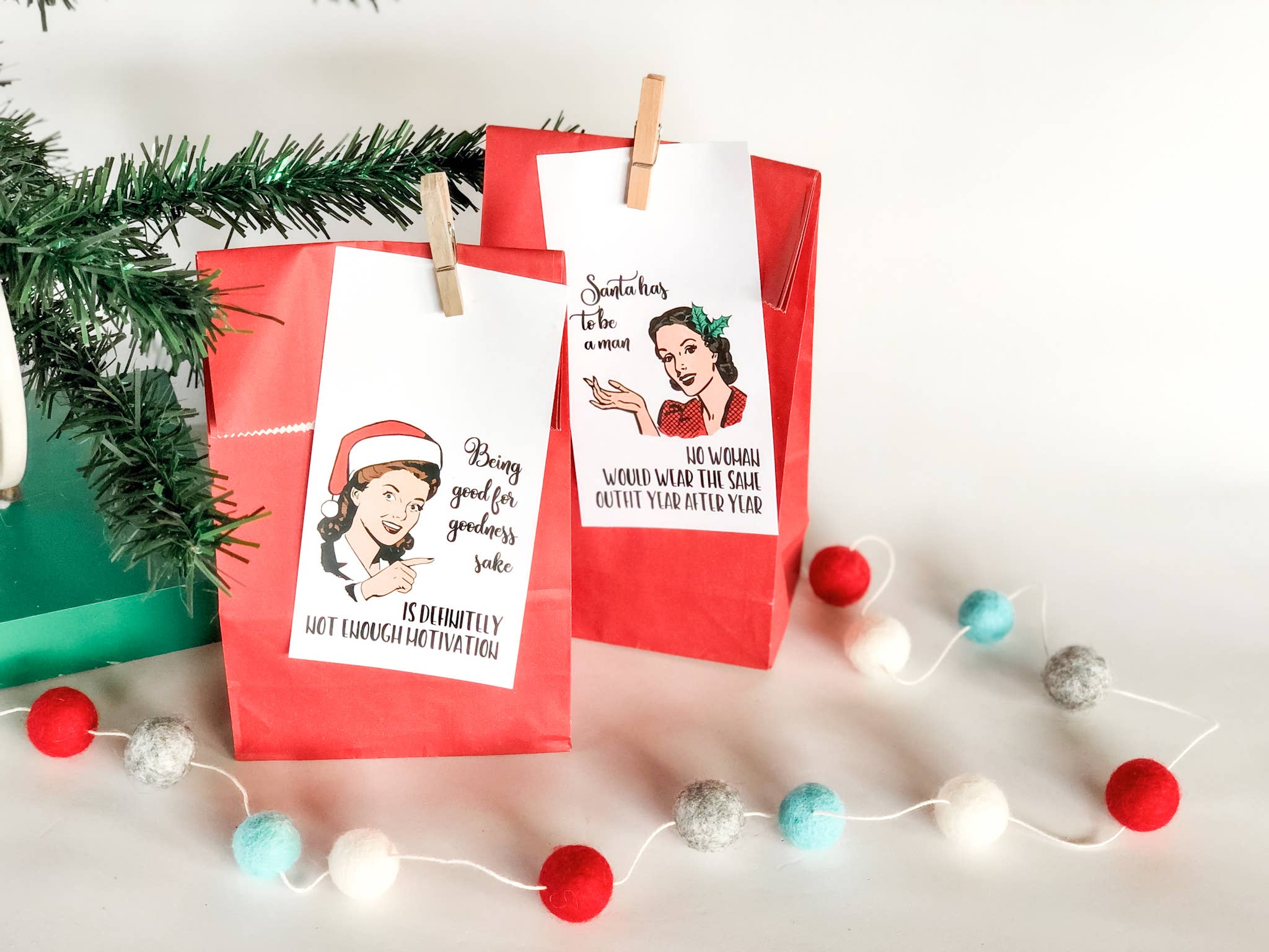 The Mad Padder - Wholesale Gift Bag Set/Pack - Witty Women Holiday Gift Bag Set - Retro Housewife Christmas3