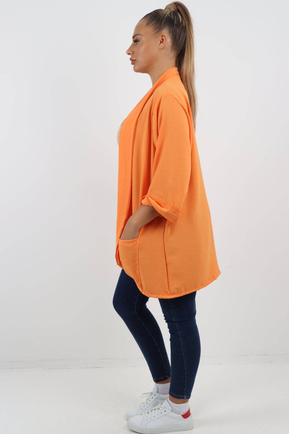 Miss Bold - Venta al por mayor Chaqueta - Mujer - Chaqueta ligera italiana con manga 3/4 y frente abierto26