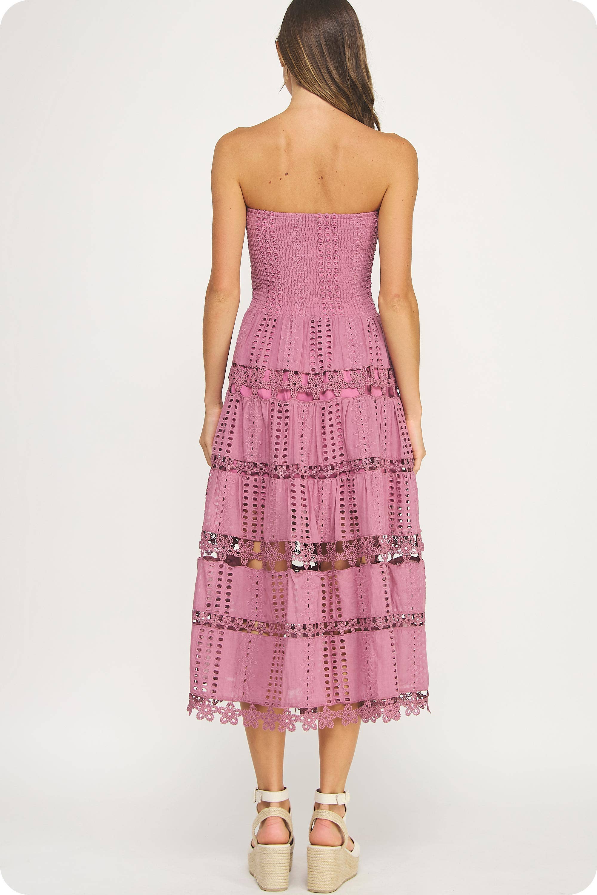 Strut & Bolt - Wholesale Jurk - Dames - Kanten kokerjurk met oogjes19