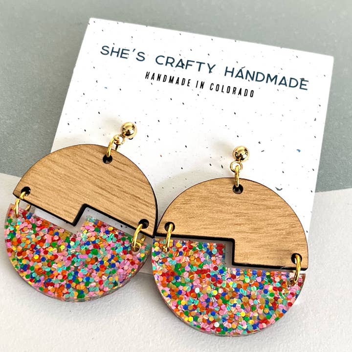 Runde Puzzle-Ohrringe: Alle Streusel für den Großhandel von She’s Crafty Handmade