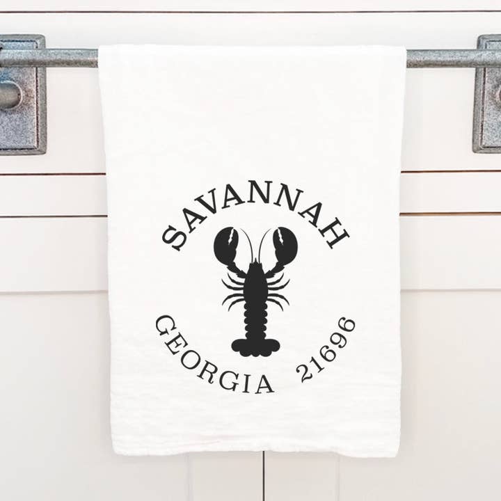 Lobster w/ City and State - Torchon en coton personnalisé pour la vente par Cottage Shore
