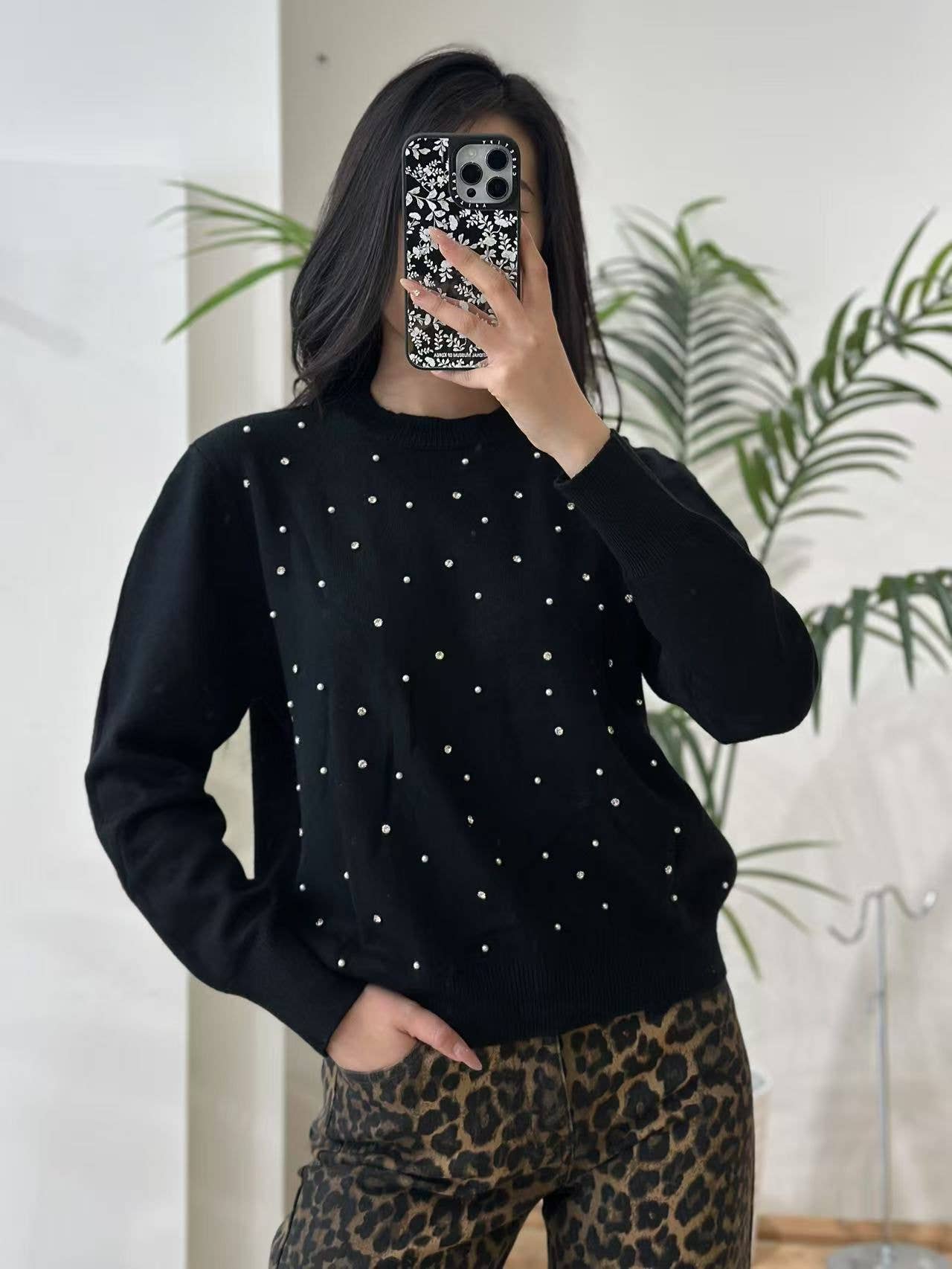 ADORA – Großhandel Strickoberteil – Damen – Perlen-Strass-Pullover3