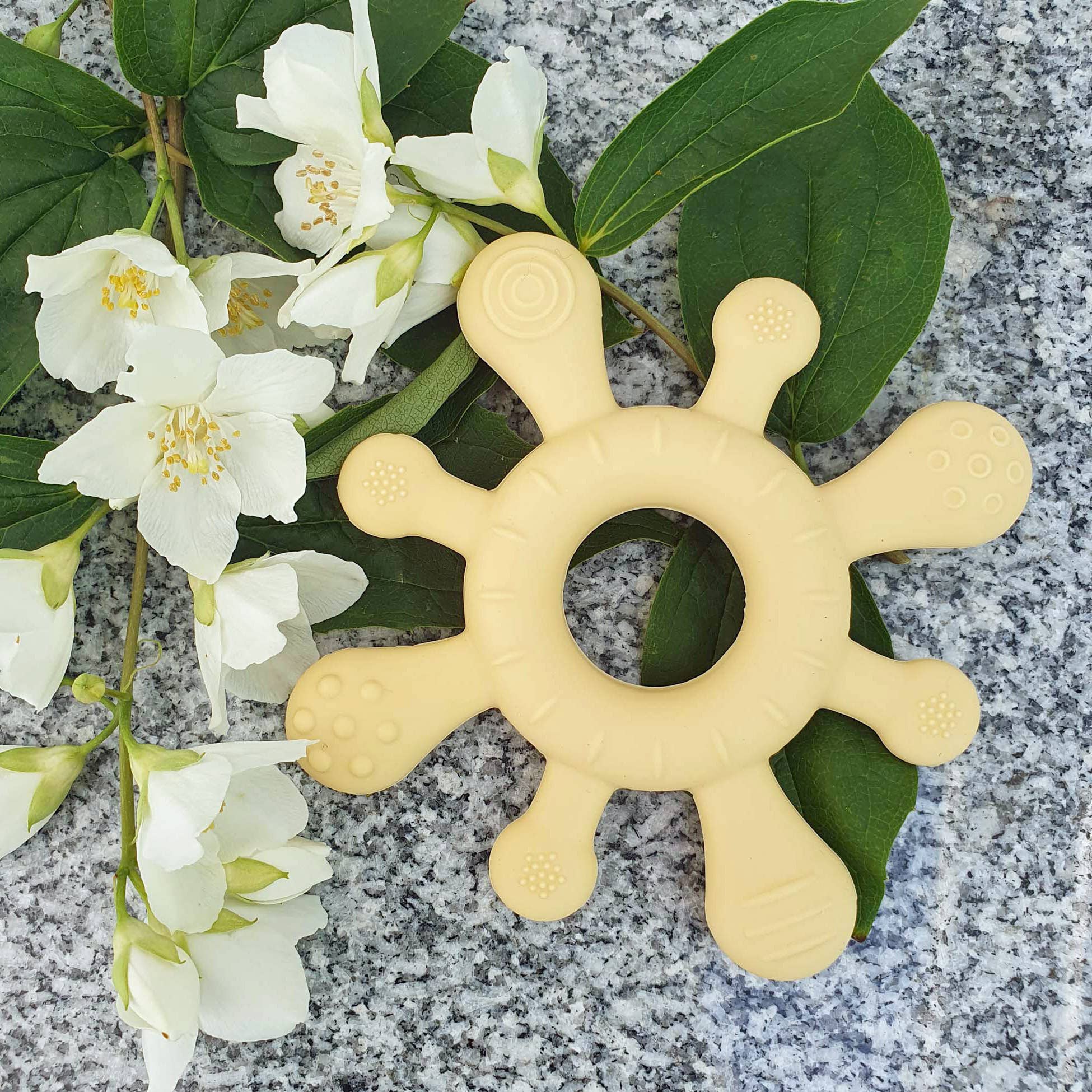 Summerville organic - Wholesale Bijtring - Baby - Babybijtring van silicone in zongeel, koraalvorm5